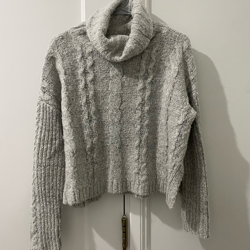 Forever 21 Gray Turtleneck Sweater